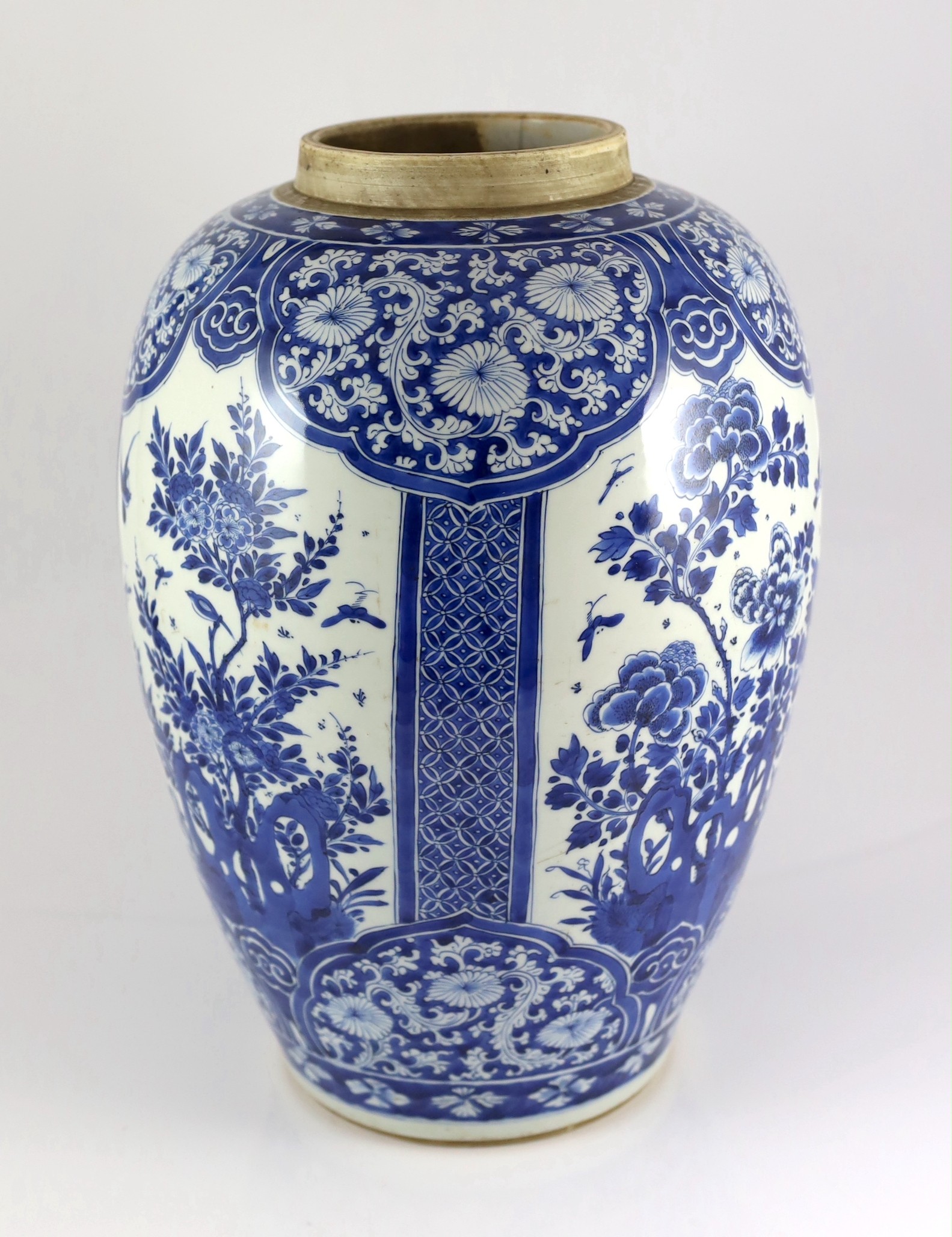 A large Chinese blue and white large ovoid jar, Kangxi period, 45cm high, cracked